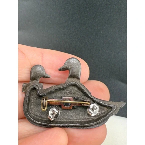 Vintage Pewter Brooch With Matching Pierced‎ Earrings Lot One Trinket Box Mouse - Picture 7 of 16